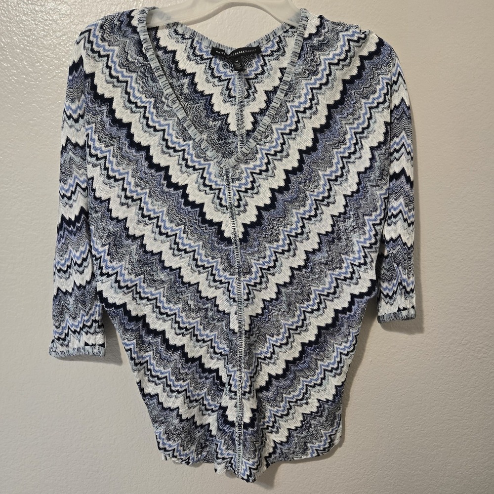 White House Black Market Chevron Design V-Neck Stripped Sweater 3/4 Sleeve Med